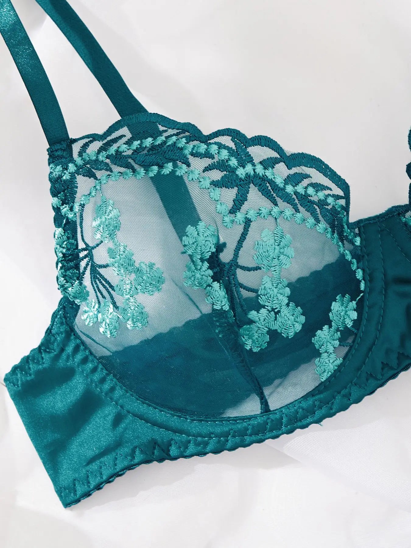 Isla's | 3-Piece Lingerie Set